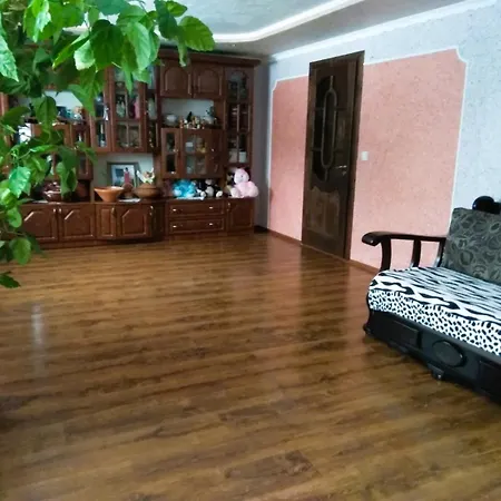 у потічка Изки