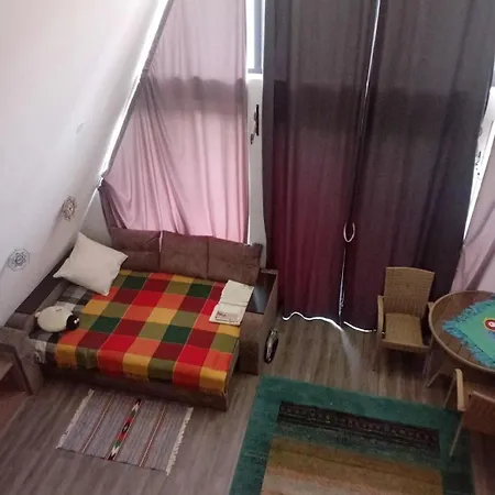 у потічка Апартаменти Ізки