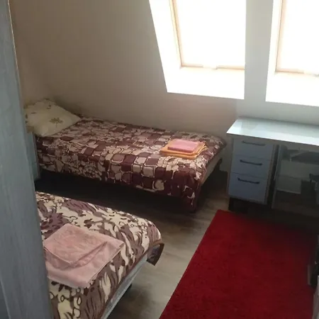 Апартаменти у потічка *